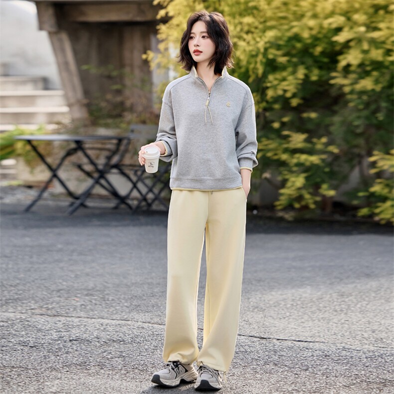 2025新款春装休闲刺绣半拉链卫衣两件套,女装卫衣/绒衫,梦懿尔