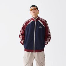 藏青色