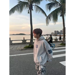 简约文艺新款时尚日系潮流华棉复合350克印花毛巾绣连帽卫衣流行图片