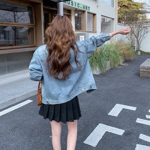 2026年春季休闲宽松时尚短款百搭牛仔外套，女装牛仔外套，文熹诺