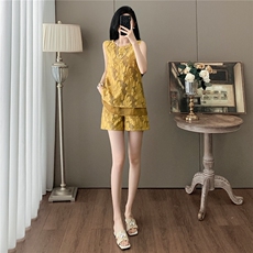 潮牌新中式黄色无袖上衣短裤两件套女夏新款时尚气质减龄套装，女装套装/套裙，江南