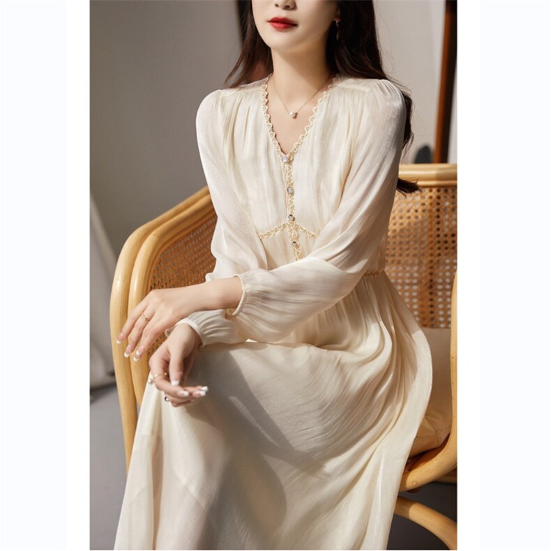 自带光泽编织拼接V领显瘦中长款连衣裙，女装连衣裙，美吧服饰