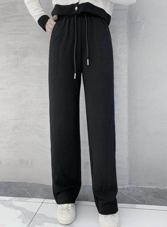 82306款一款含成份的阔腿裤.去年爆同款的版型，其它，简 影