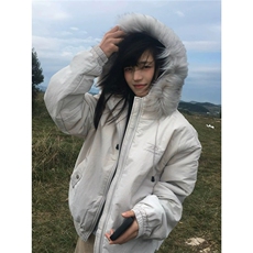 灰色