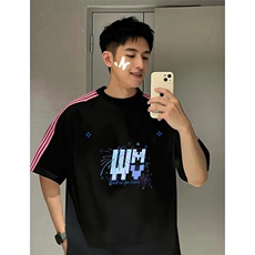 抖音得物品质二开240克宽松纯棉美式潮牌印花三条杠中性风短袖T恤，男装T恤，电商A486