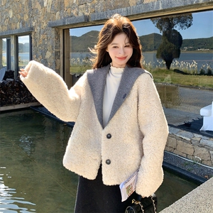 新款现货，针织领皮毛一体外套2C093-6679-P3=245-K368图片