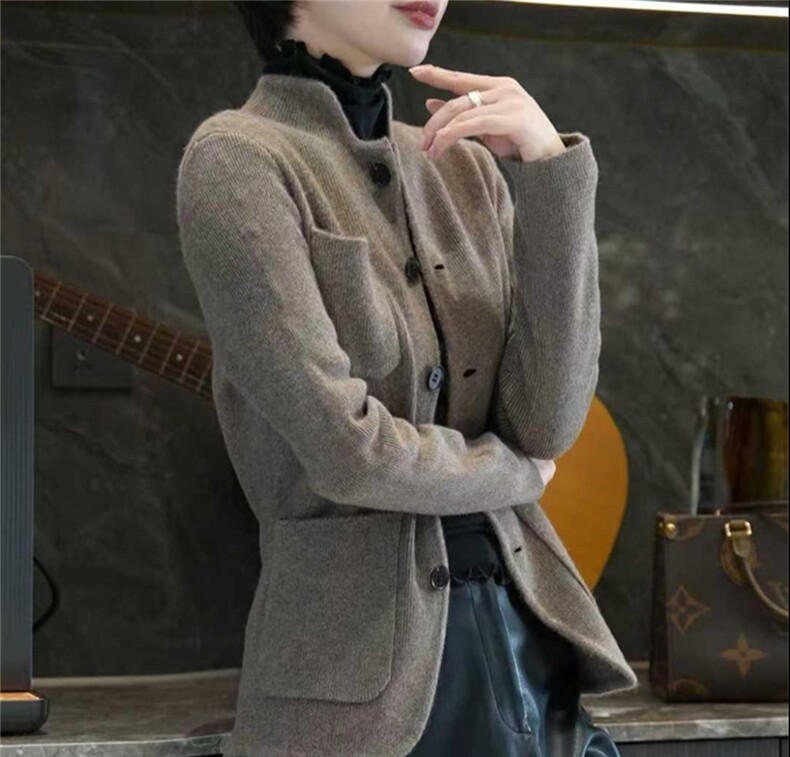 2025年秋季中式立领四平开衫时尚百搭通勤简约休闲，女装短外套，犀桦羊绒