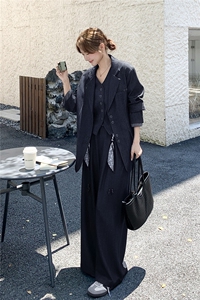 高级感慵懒宽松休闲西装显瘦马甲气质长裤三件套女秋2025新款图片