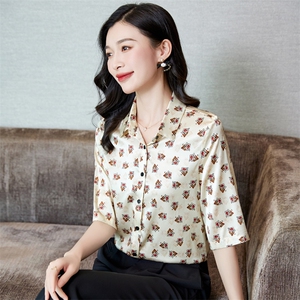 夏装真丝衬衫女士短袖桑蚕丝衬衣上衣花色半袖中袖宽松大码妈妈装图片