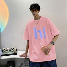 粉红色