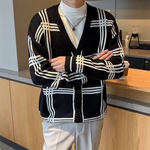 网红毛衣男女新款洋气时尚开衫潮牌针织衫外套高级图片
