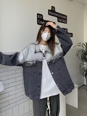 黑色