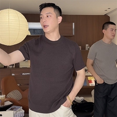 咖啡色