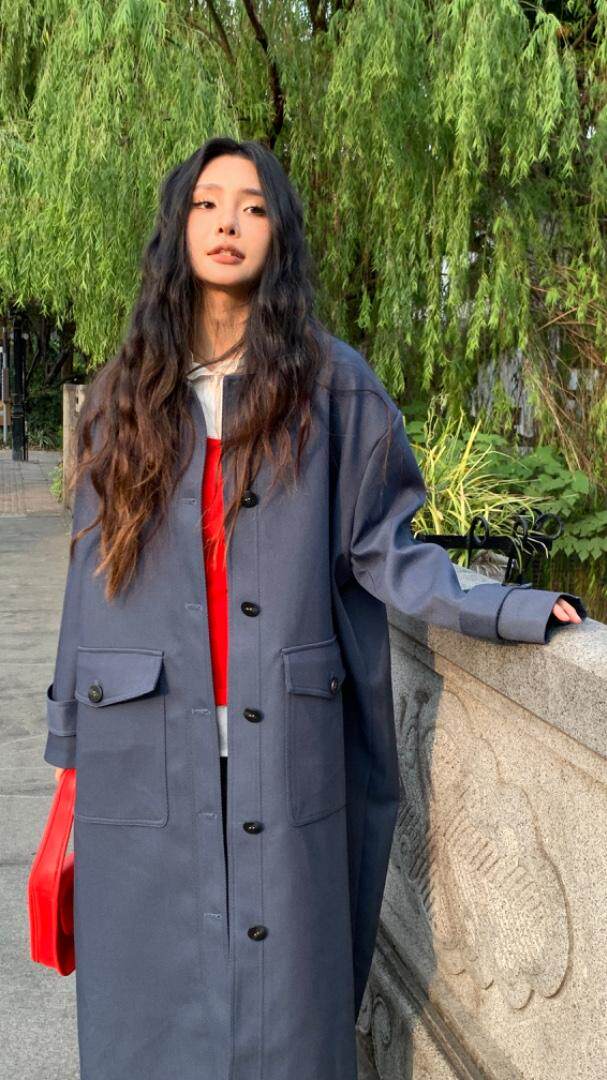 爱大版风衣。男友款，女装风衣，是爱 SHI AN