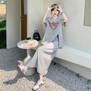 灰色印花T恤套装裙女2025夏季新款学院风休闲开叉半身裙两件套潮图片