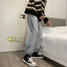 灰色