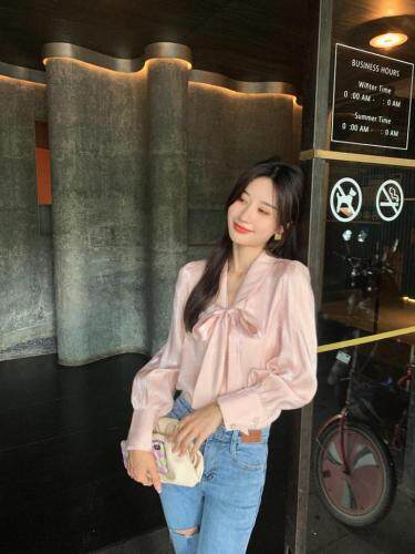 韩版蝴蝶结衬衫图片