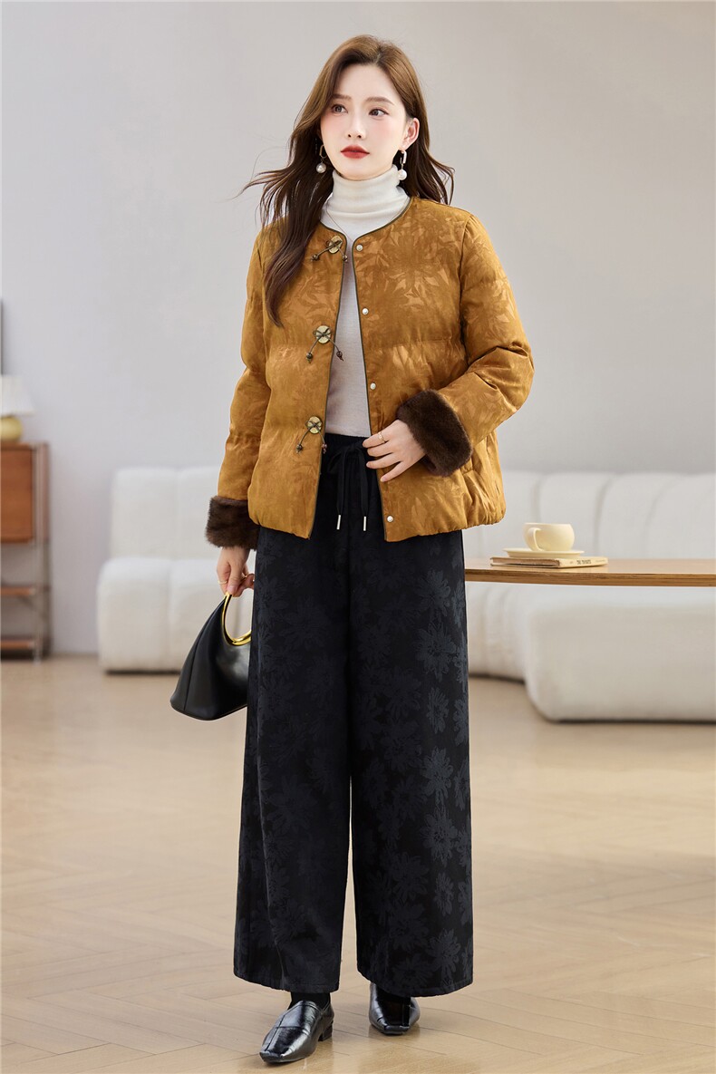 现货2025年冬装白鸭绒羽绒服新中式提花加厚加绒套装女休闲阔腿裤,女装羽绒服,璐依舞