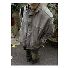灰色