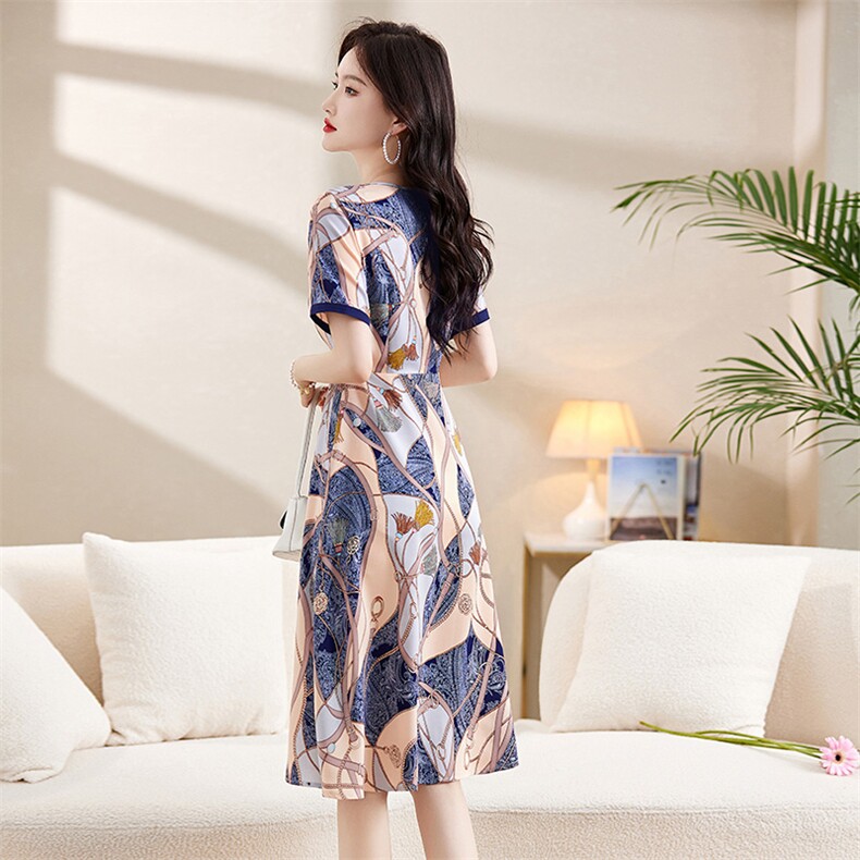 【依】时尚V领蕾丝边印花短袖连衣裙2024年夏季新款品牌折扣女装,女装连衣裙,牡丹诺
