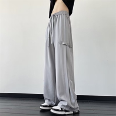 灰色