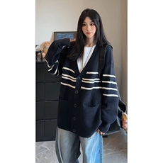 藏青色
