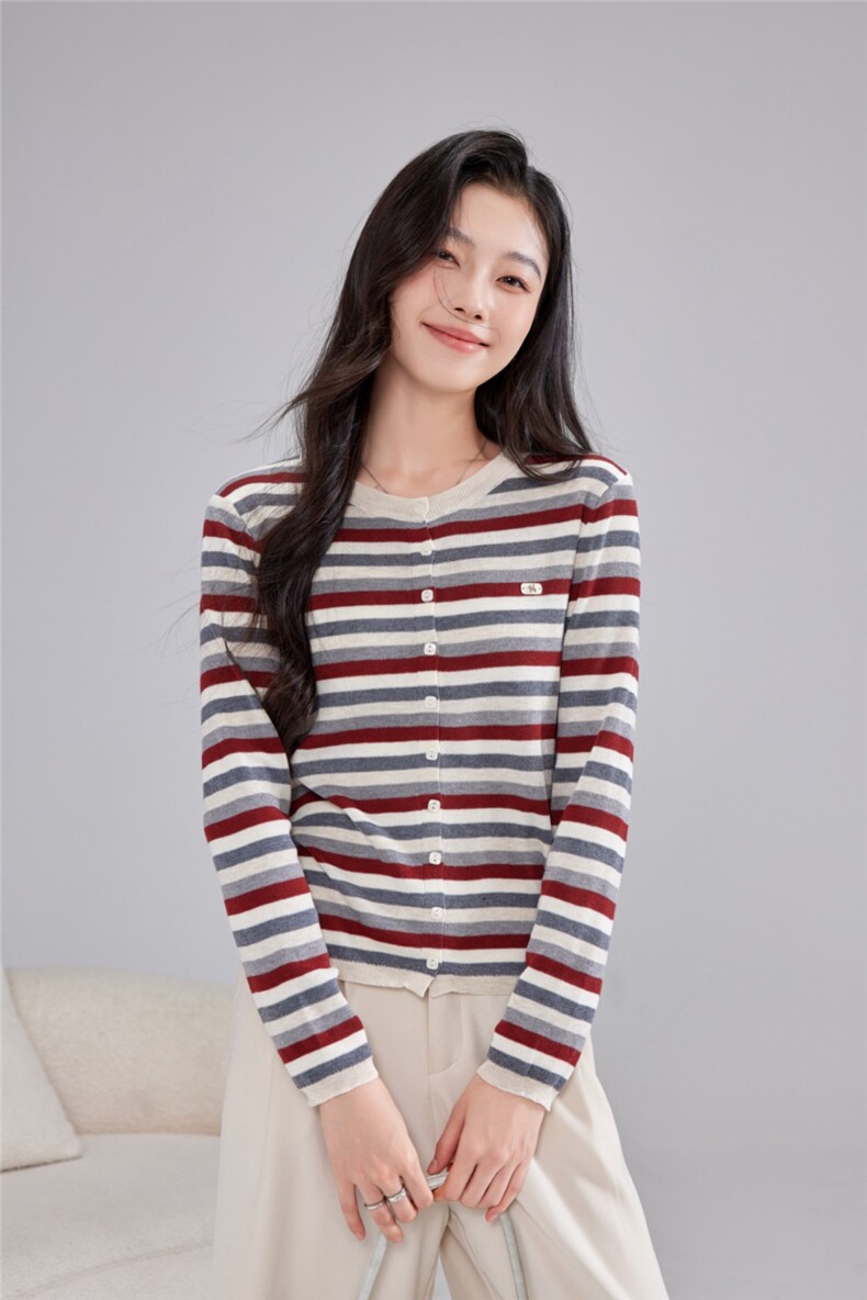 2025年秋季通勤单件短款时尚百搭通勤简约圆领，女装针织衫/毛衣，雅之冉羊绒