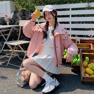 现货新款今年流行独特超好看韩系粉色休闲冲锋衣短外套女春季