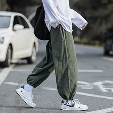 军绿色