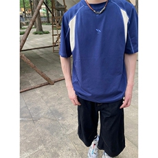 藏青色