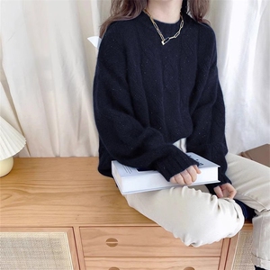 新款女装加厚亮丝圆领扭花毛衣宽松显瘦百搭针织衫时尚保暖外套图片