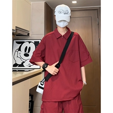 酒红色