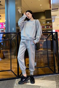 【现货】圆领卫衣女2021新款韩版休闲洋气百搭束脚裤套装纯色洋气图片