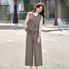 主推现货简约领型凸显女人味衣摆木耳边凸显层次感时尚休闲三件套，女装套装/套裙，尚娜萱