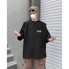 黑色