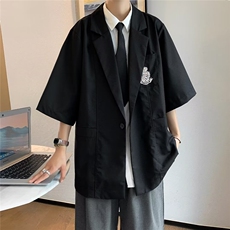 黑色