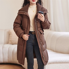 现货主推2023冬新款加厚加长款休闲时尚保暖羽绒服90白鸭绒，女装羽绒服，余墨