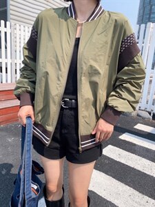秋季拼接棒球服图片