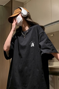 新款美式舒适圆领纯棉T恤小猫抱鱼宽松休闲打底衫HY550TP20控39图片