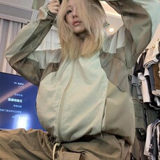 驼色