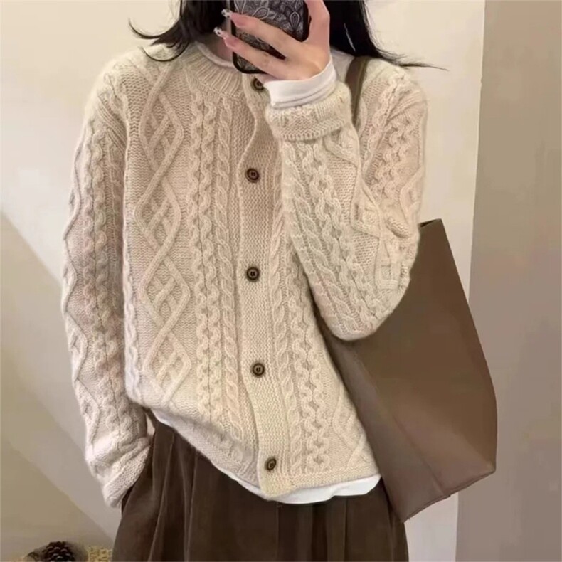 2025年秋季时尚百搭休闲卷边圆领三股加厚开衫，女装羊毛衫，北娇羊绒