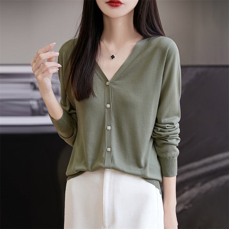2025春季新V领系扣精纺羊毛针织开衫女薄款简约气质防晒亲肤外套，女装针织衫/毛衣，朝思羊绒