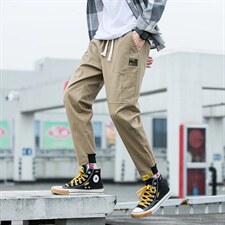 卡其色