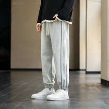 灰色