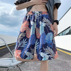 沙滩短裤男夏季薄款速干泳裤潮流印花男士大裤衩宽松休闲五分裤子,大红色长款过膝棉衣怎么搭配图片