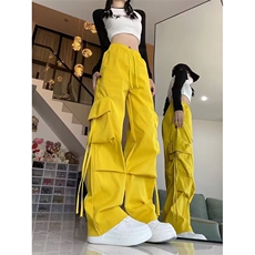 黄色