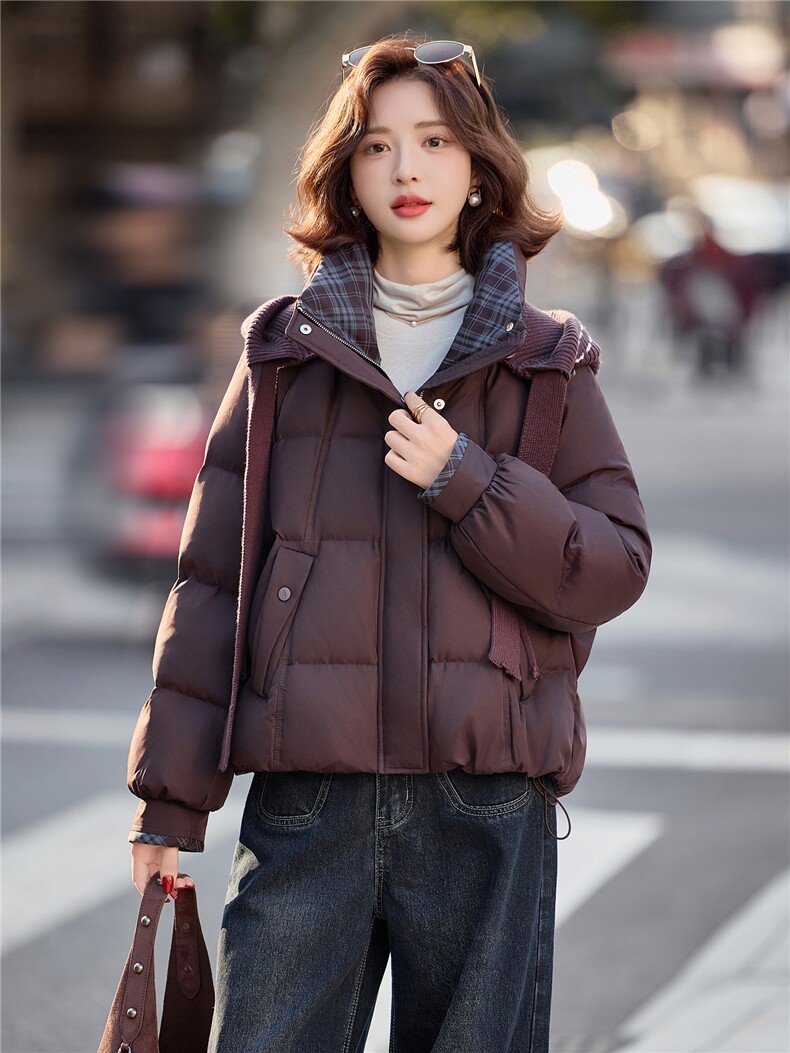 现货2025冬季新款针织可脱卸毛线帽格子拼接减龄休闲羽绒服女,女装羽绒服,深水步