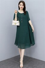 （现货）时尚显瘦大码女装夏季新款圆领宽松纯色短袖中长款连衣裙，女装大码女装，深妍伊美