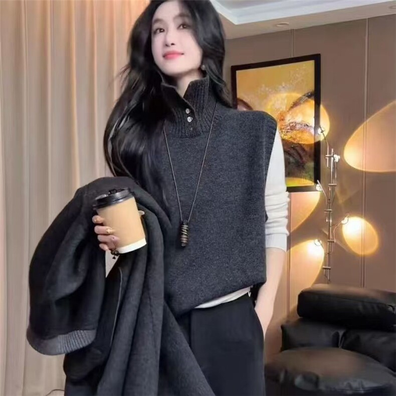 2025年秋季其他常规适中高领三扣马甲，女装马甲，胜酷羊绒