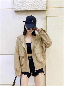 春装新款休闲款皮衣图片